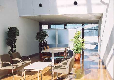 観葉植物のある休憩室